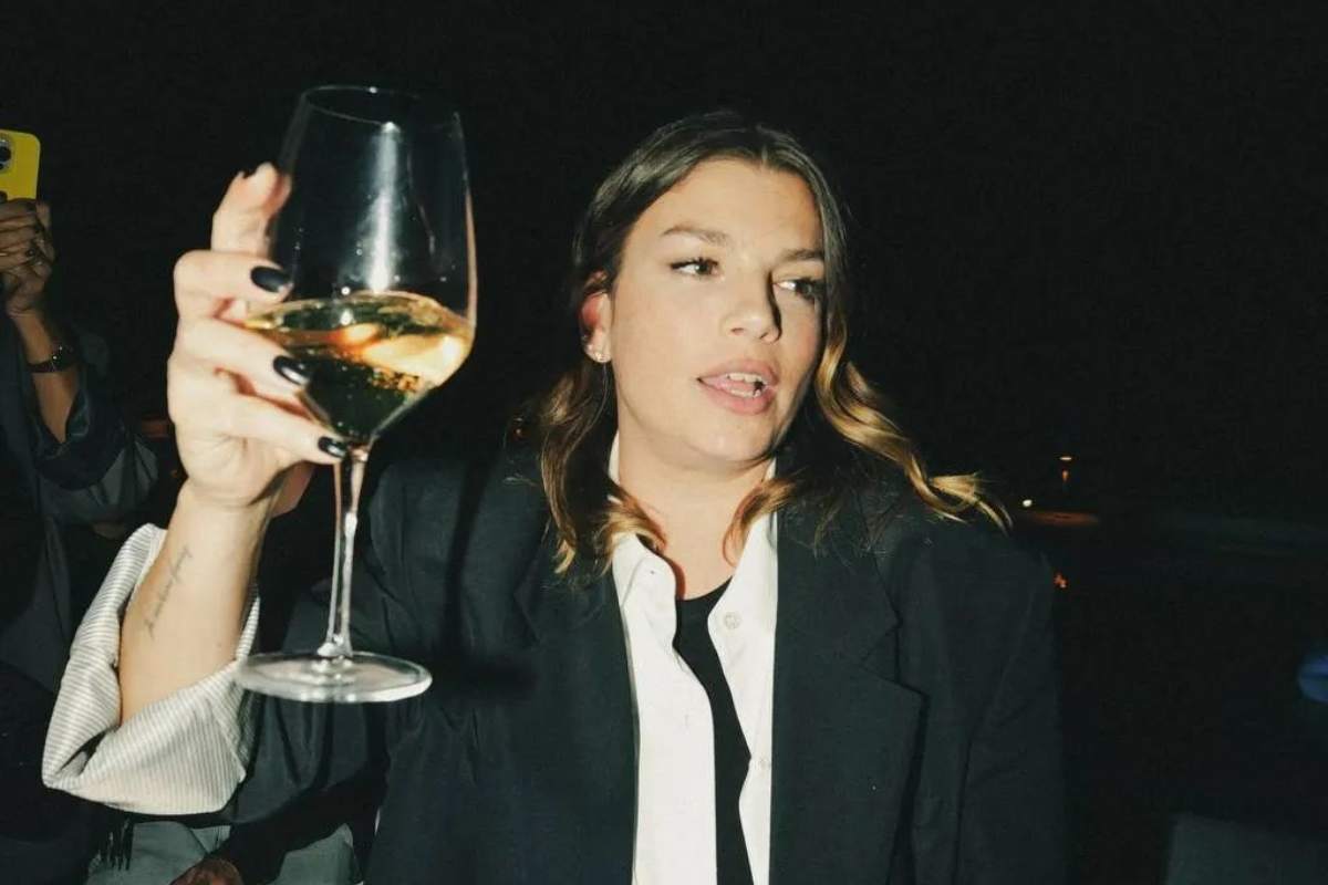 Emma Marrone canzone serata amici